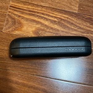 OAKLEY black eye glass, sun glasses case